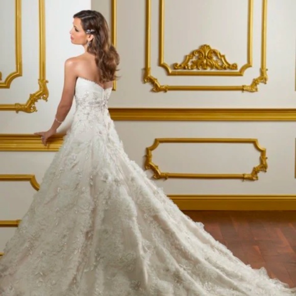 Mori Lee wedding dress - Picture 2 of 4